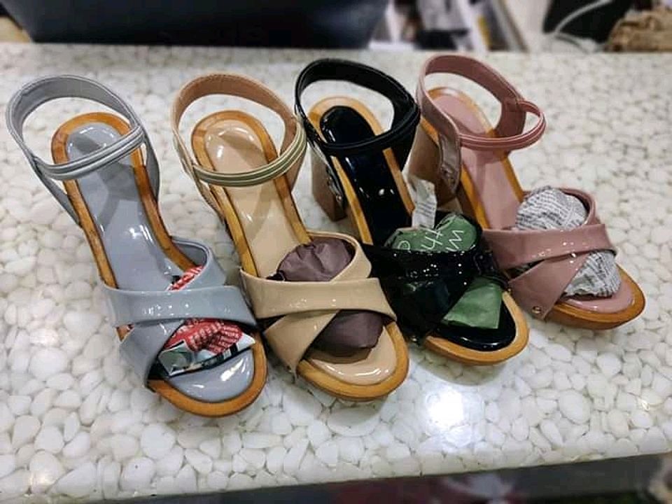 Ladies fashionable sandals shoes uploaded by business on 2/12/2021