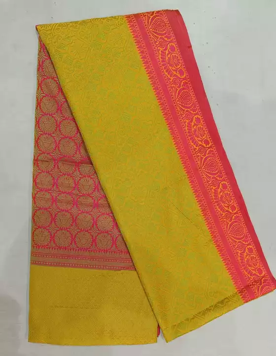 Product uploaded by Waris fabrics on 1/13/2023