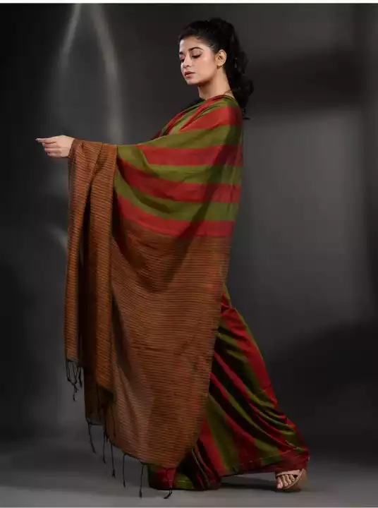 Khadi check cotton saree  uploaded by business on 1/15/2023
