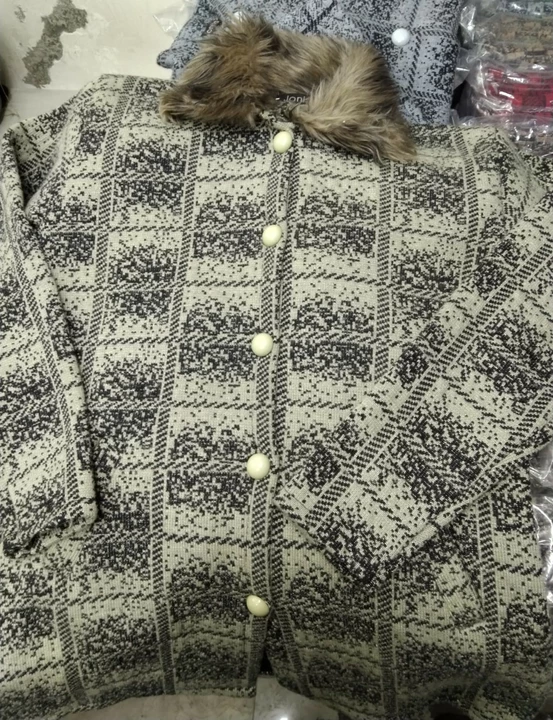 Ladies woolen coat  uploaded by business on 1/15/2023