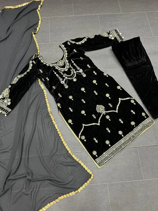 Heavy velvet designer suit uploaded by GS Traders on 1/15/2023