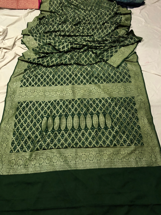 Bandhni Chiffon Banarasi Handloom Dark Green Saree uploaded by V'VERSE on 1/16/2023