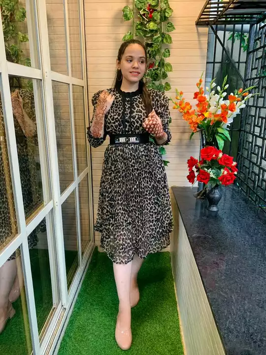 Post image ❣️❣️❣️❣️❣️❣️❣️❣️

*Stylish leapord print lace neckline dress 💕💕*

*size-38 bust*
Fabric-georgette 
Best Quality 🥰

*Price 590fs*

Shipping free 💕

*Dispatch within 2-3 working days*

✔️✔️✔️✔️✔️✔️