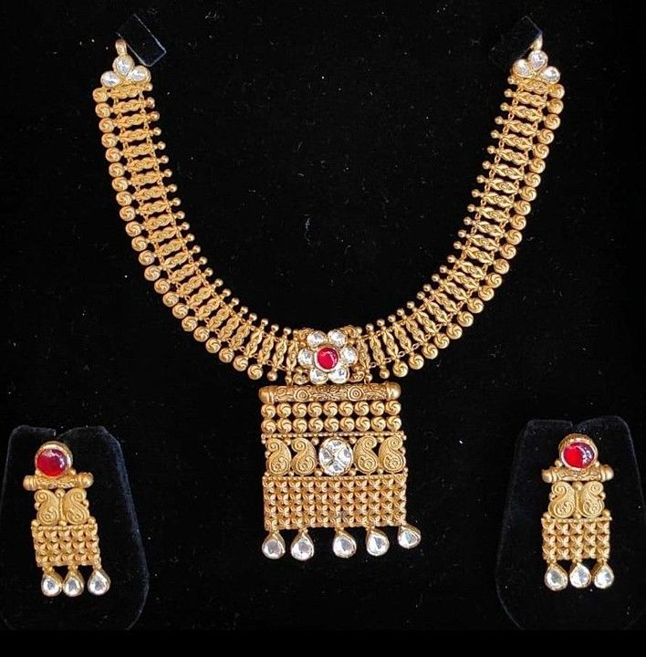 Neckless uploaded by S.h k. Jewellers on 2/13/2021