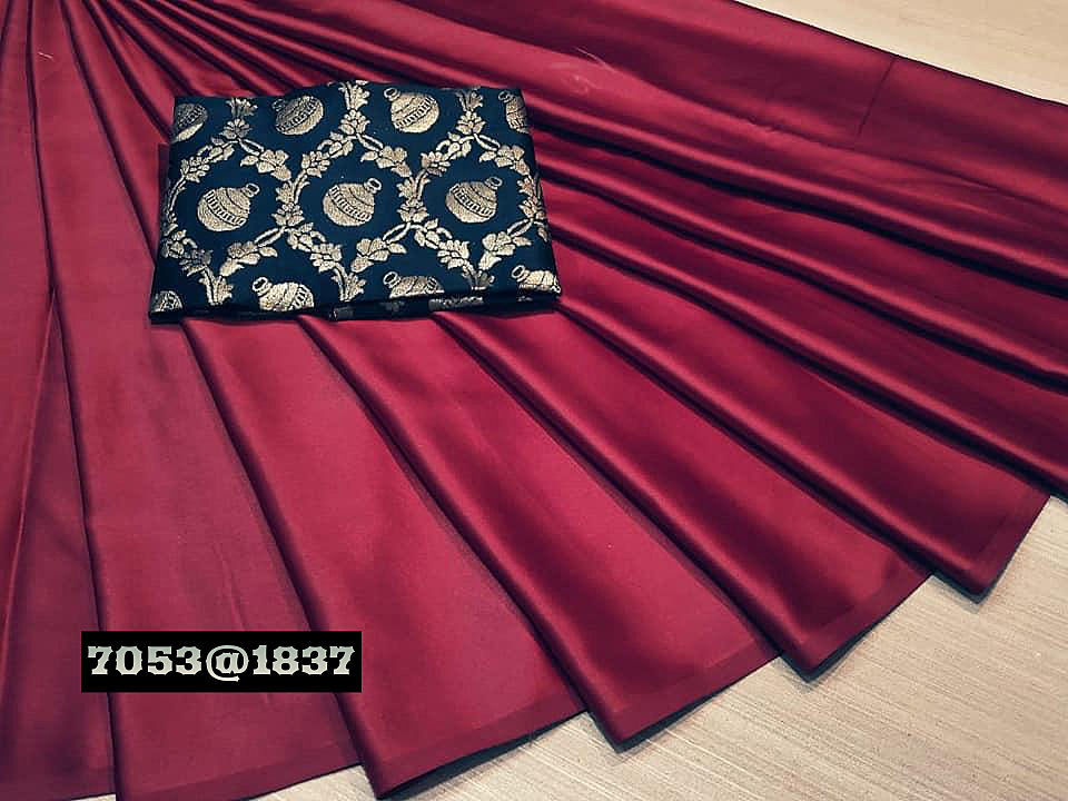 Post image *EverGreen Product Best Selling*

Sattin Saree With Banarasi Silk Blouse! Df

*Price 380/-+ship*😍

Ready Bulk Stock!