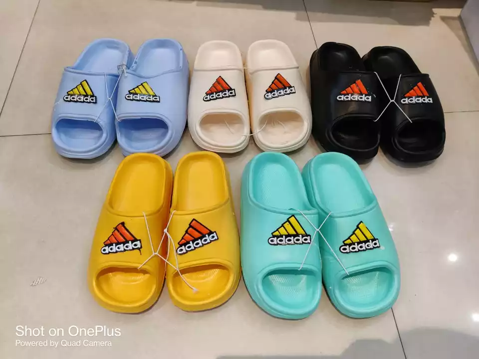 Ladies adada slipper  uploaded by Padangan shoe center on 5/24/2024