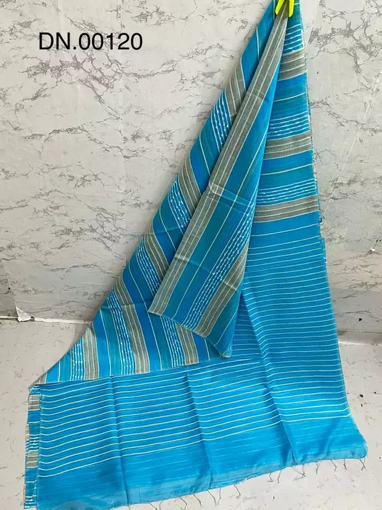 Saree hand woven  uploaded by WeaveMe India on 1/18/2023