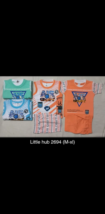 Little hub double top (m-xl) uploaded by business on 1/18/2023