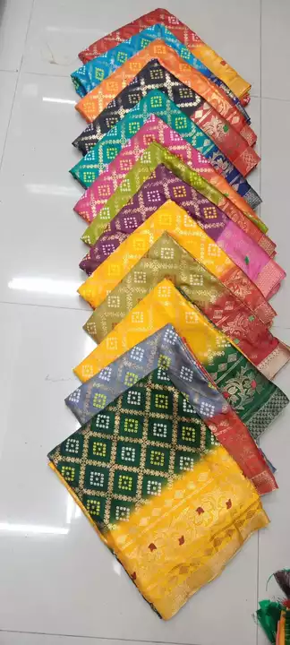 Bandhani uploaded by Gayatri textiles on 1/19/2023