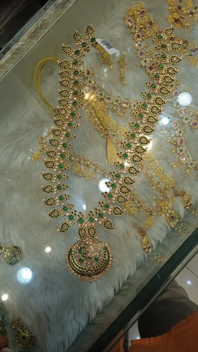Necklace with earning  uploaded by Cosmetics and jewellery on 1/20/2023