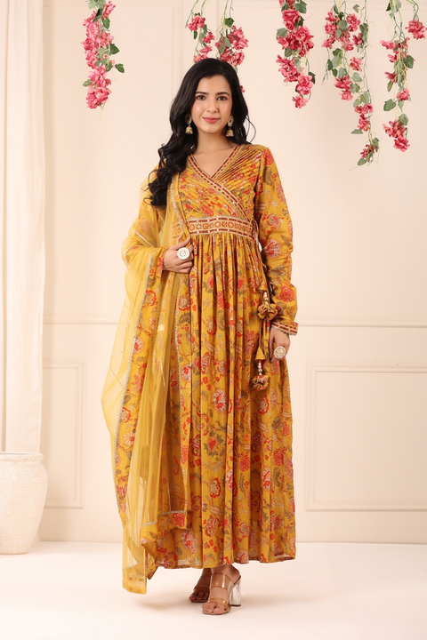 Beautiful one price Dress with dupatta uploaded by akks international on 1/21/2023