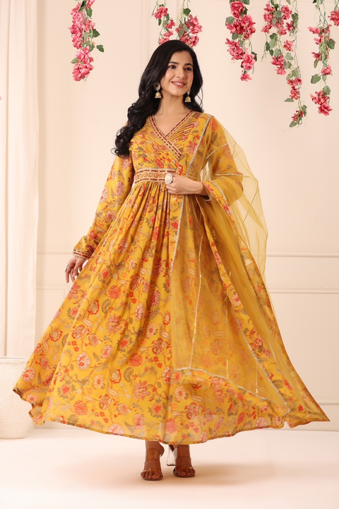 Beautiful one price Dress with dupatta uploaded by akks international on 1/21/2023