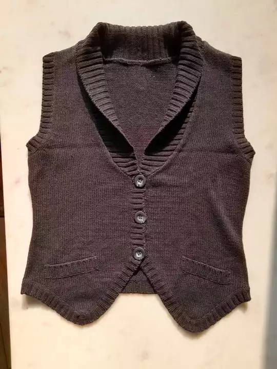 Knitted collared vest  uploaded by business on 1/21/2023