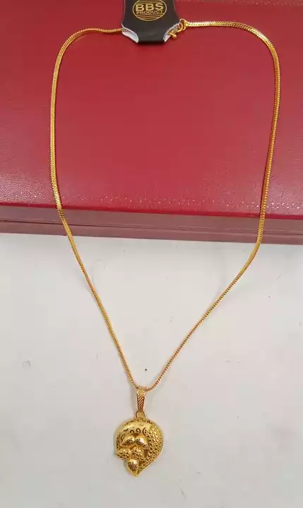 Beutiful design golden chain uploaded by Unkar jewellery on 1/21/2023