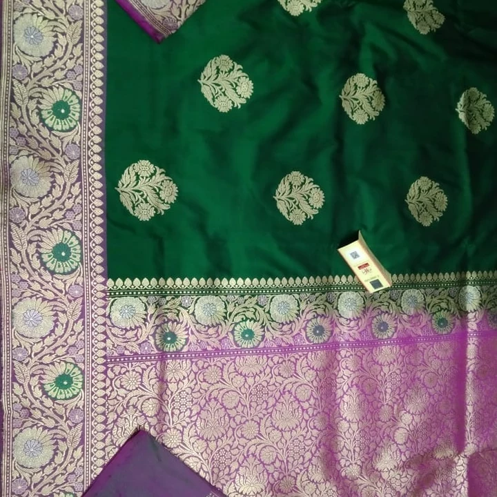 Pure banarasi silk saree uploaded by business on 1/21/2023