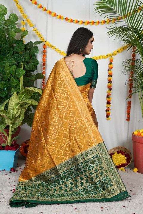 Bandhani Patola Saree uploaded by Your Look Group  on 1/22/2023