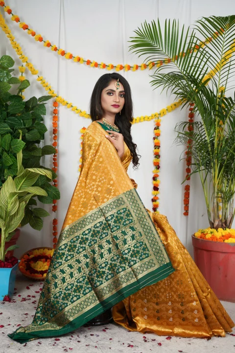 Bandhani Patola Saree uploaded by Your Look Group  on 1/22/2023