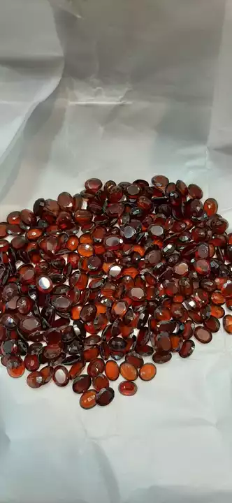 Post image Very beautiful natural gemstone.. wholesaler  in nashik maharashtra contact.. 9883493556 Jaipur gems n stone,,, all ovar india courier service