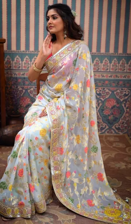*🪡 Designer Printed Saree Collection P🪡*

*•🥻Saree info*
*Fabric*: Chinon Silk
*Work*: Beautiful  uploaded by Vishal trendz 1011 avadh textile market on 1/24/2023
