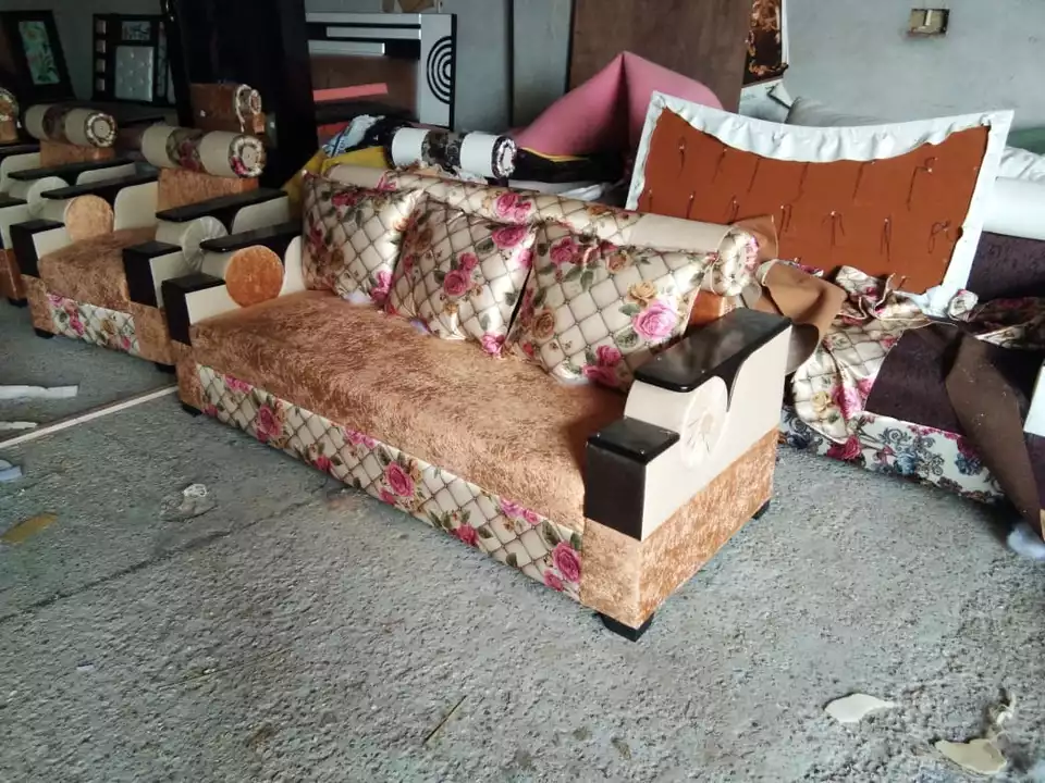 Sofa set  uploaded by India online hub  on 1/24/2023