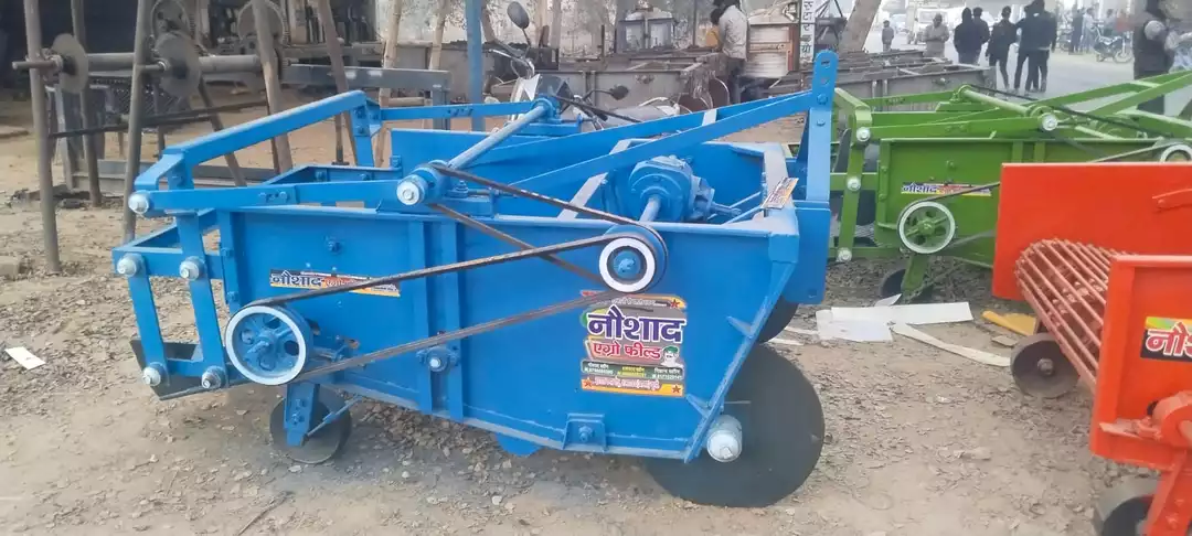 Potato digger for sale.     Mob: 9758669285 , 9808538281 uploaded by नौशाद एग्रो फील्ड on 1/24/2023