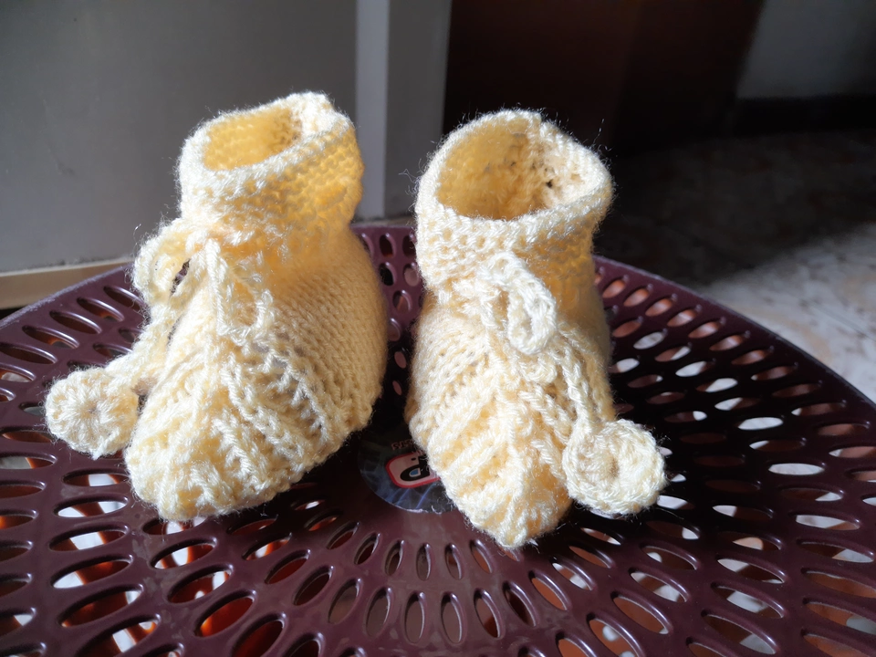 Hand knitting baby booties 0 to 6 month baby  uploaded by Shweta creation on 1/26/2023