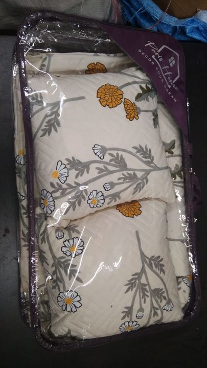 5 pcs bedding set 2 Filled cushion, 1 double bedsheet and 2 pillow cover  uploaded by Bansal Sales on 1/26/2023