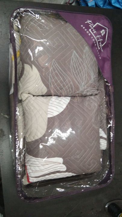 5 pcs bedding set 2 Filled cushion, 1 double bedsheet and 2 pillow cover  uploaded by Bansal Sales on 1/26/2023