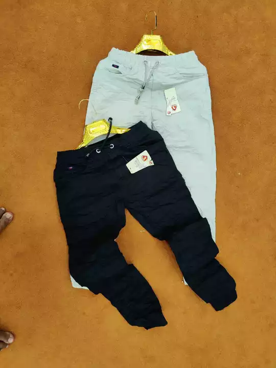 Product image of Jogger pants , price: Rs. 400, ID: jogger-pants-f022748c