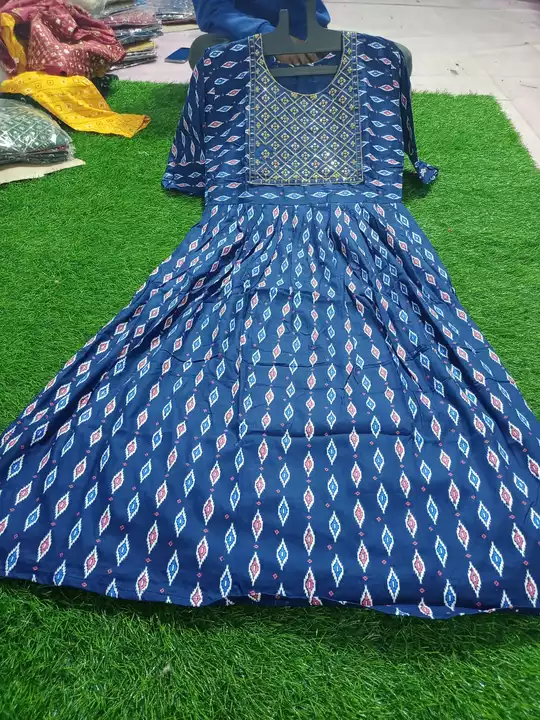 HEAVY GOWN🛍 uploaded by Vijay Creation on 1/27/2023