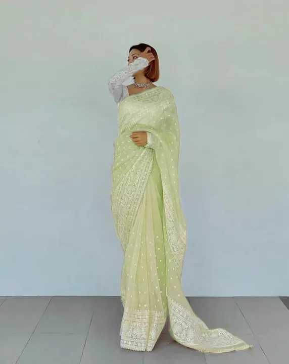 ☘️🛎️🛎️ NEW LUNCHING 🛎️🍀


🥻 Sari Fabric: Organza Silk with Embroidery work & fancy lace Border
 uploaded by Vishal trendz 1011 avadh textile market on 1/28/2023