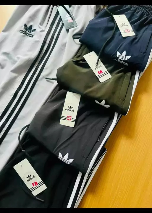Post image Hey! Checkout my new product called
*LOT NO - 1001*

*MENS  LOWER* 🤩🤩
*FABRIC   -  NS*
*DESIGN  -  3 BONE*
*BRAND  -   ADIDAS*
*SIZE  .