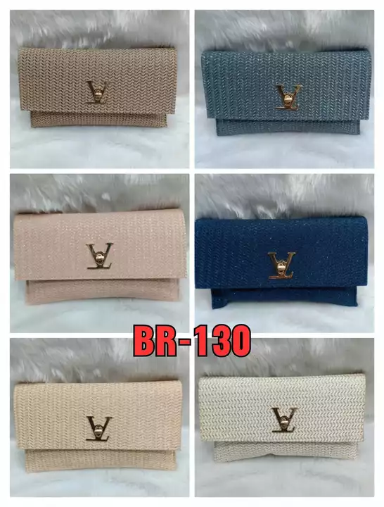 Post image I want 500 pieces of  I need hand purse and wallet very ship price  at a total order value of 50000. Please send me price if you have this available.