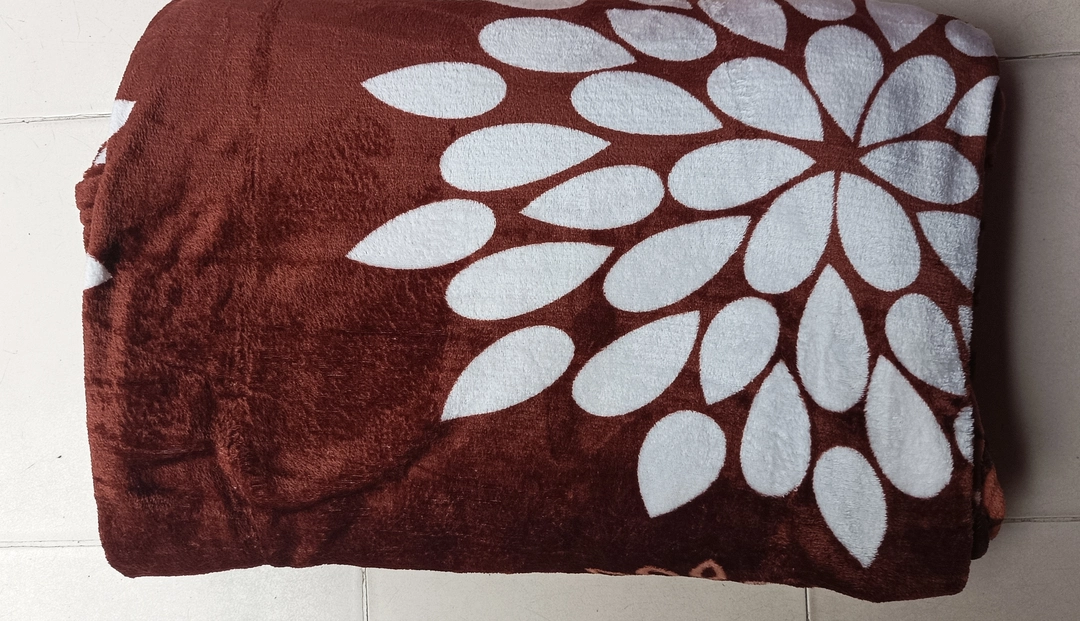 Velvet double bedsheet + 2 pillow cover's ( a.c bedsheet ) uploaded by Bedsheets (wholesale) on 5/30/2024
