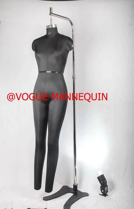 Warehouse Store Images of Vogue mannequin