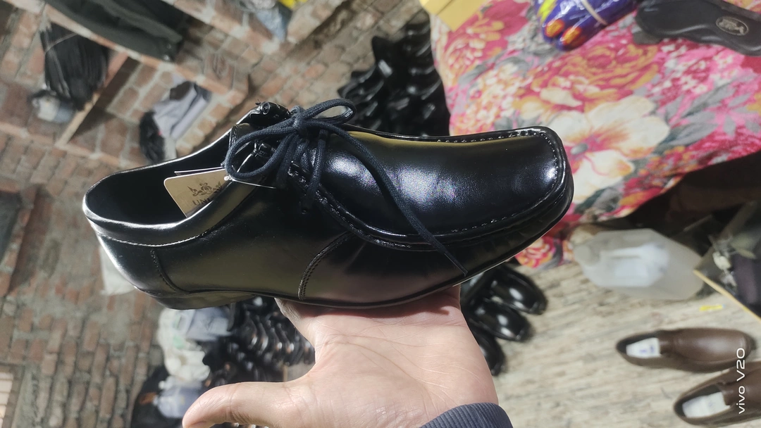 Find Hrx by hritik roshan by Hamna footwear near me, Kakori, Lucknow,  Uttar Pradesh