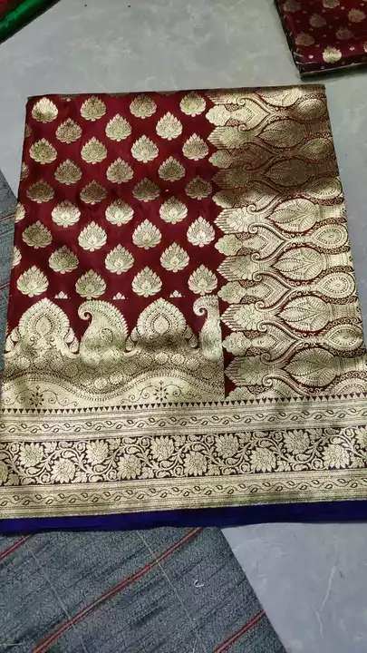 Banarsi satin silk
Bridal and party wear sarees

Length 6.4 metr including blouse

Wt approx 1300 gr uploaded by business on 1/31/2023