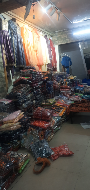 Warehouse Store Images of Vk knitwears