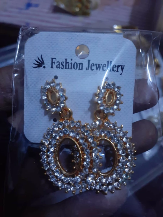 Warehouse Store Images of Jewellery Wholesaler