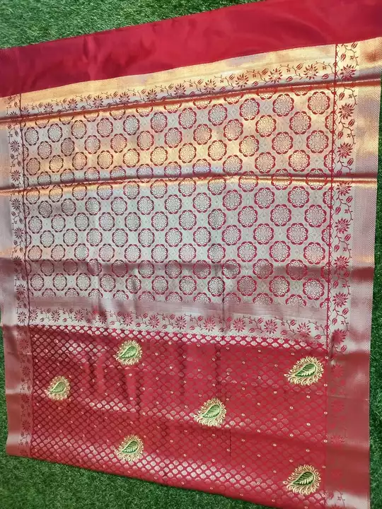 Banarasi Silk Embroidery Work Saree uploaded by Banarasi Silk Museum Galary on 2/1/2023