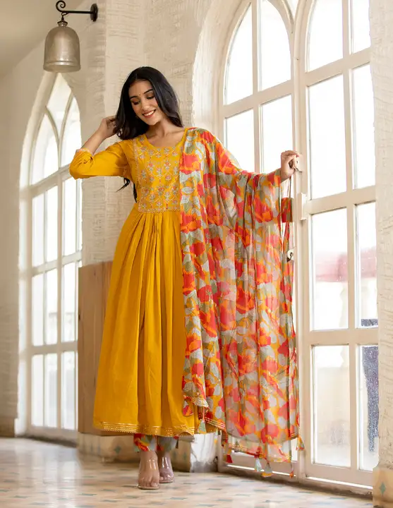 YELLOW FLORAL PRINTED EMBROIDERY COTTON SUIT SET

 uploaded by Clothing on 2/2/2023