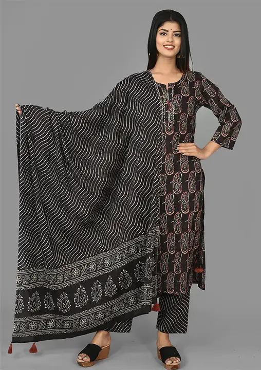 BLACK PAISLEY COTTON SUIT SET

 uploaded by business on 2/2/2023