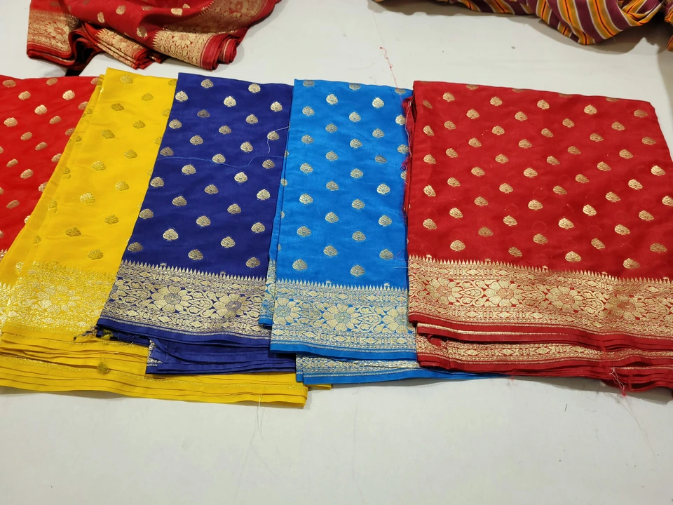 Raw silk saree uploaded by Vijay textiles on 2/2/2023