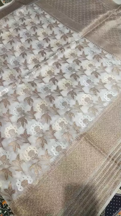 Pure kora silk  uploaded by Banarasi saree clothing brand on 2/2/2023
