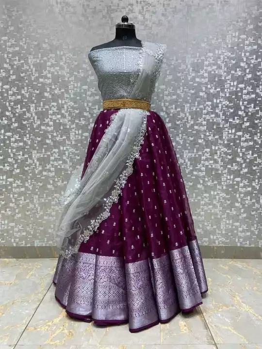 Post image I want 1-10 pieces of Ethnic wear at a total order value of 5000. Please send me price if you have this available.
