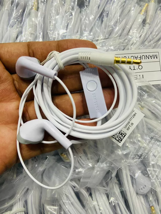 Samsung % Orginal Earphones  uploaded by Shopping Club India on 5/29/2024