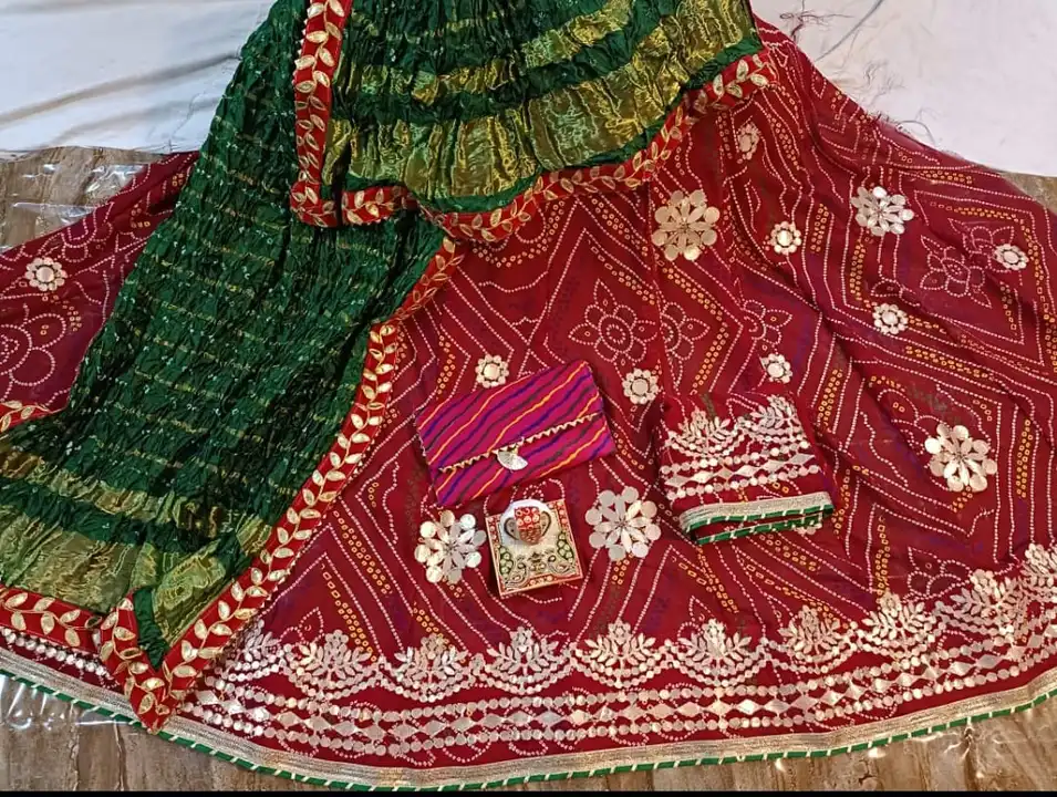 Nice bful heavy chunri lhnga 
Lehnga full stitched with touch  astar waist 42 length 42
Blouse 8 uploaded by Aanvi fab on 5/8/2024