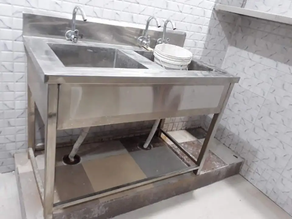 Steelns Steel sink  ( size 4/ 2 fit)  uploaded by business on 2/4/2023