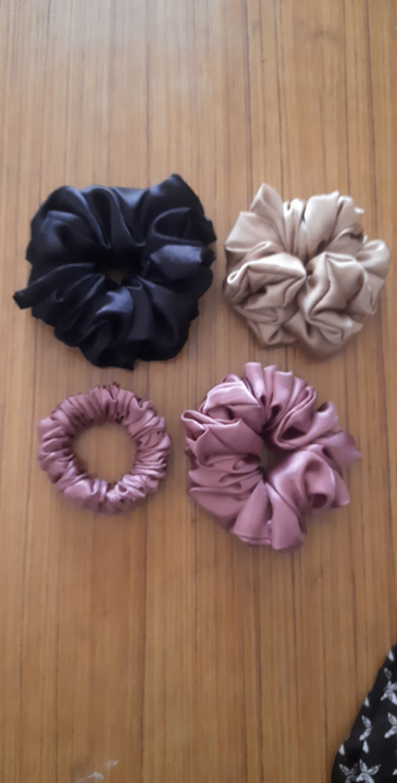 Post image Satin scrunchies Size available.🦋
Small 
Regular
Xl
Xxl
Order number 9966167193
BULK QUANTITY AVAILABLE 🦋
SINGLE AVAILABLE 🦋
ORDER NOW 🦋