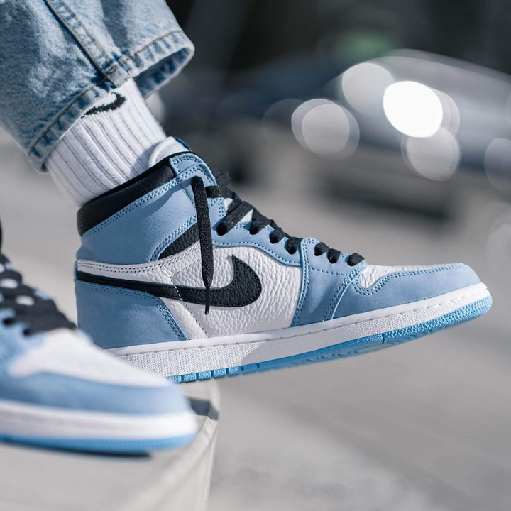 Post image Nike air Jordan one leather high  panda and university blue
All sizes available. 41-42-43-44-45.  
Rs. 2000
Freeshipping 
🔝 leather upper hi end quality next to original 10@ mirror copy as stores quality
Extra shipping with box